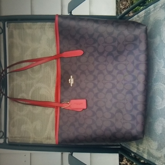 Coach Signature City Tote NWT🛍 - Picture 13 of 16